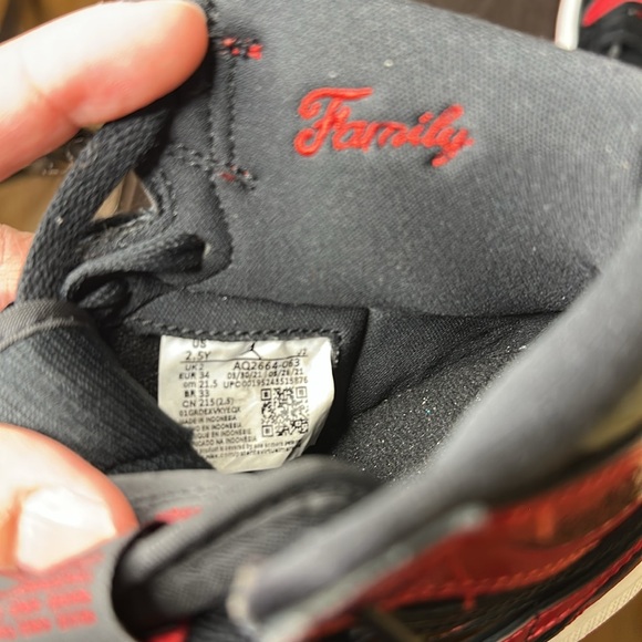 Kids Jordan 1 Retro High OG “Patent Bred” (PS)… - Picture 9 of 9